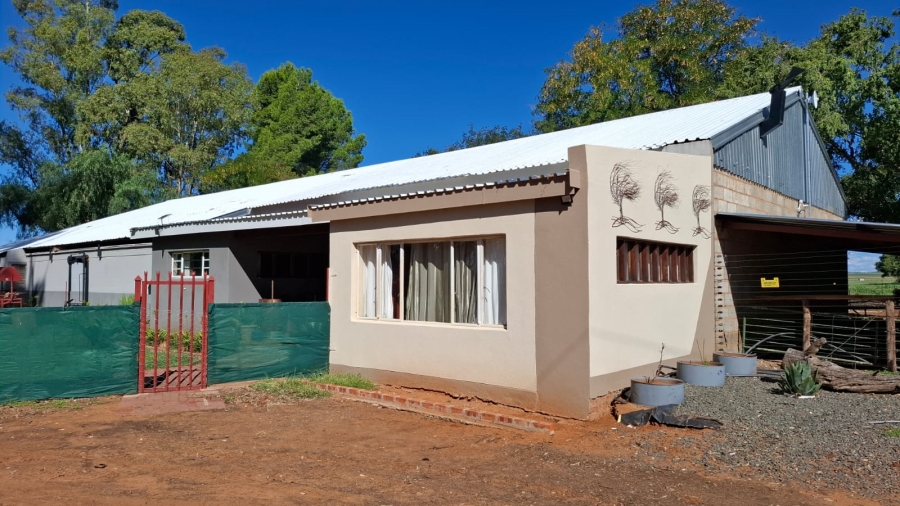  Bedroom Property for Sale in Bloemfontein Rural Free State